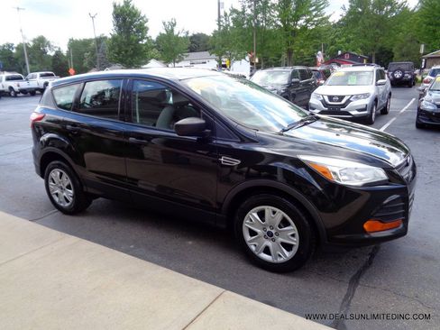 Used 2015 Ford Escape S FWD image 2