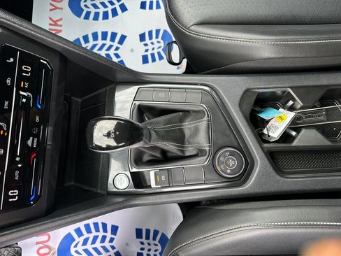 Certified 2024 Volkswagen Tiguan SE AWD/4WD image 17