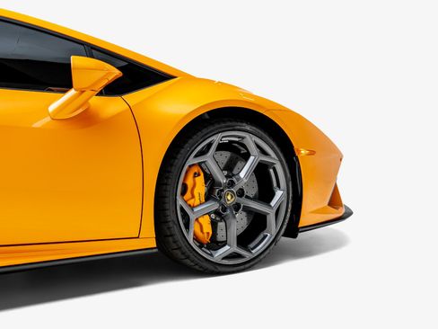 Used 2023 Lamborghini Huracan EVO RWD image 16