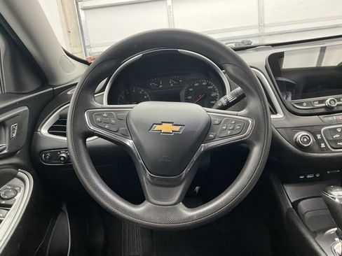 Used 2020 Chevrolet Malibu LS image 8