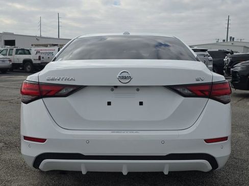 Used 2023 Nissan Sentra SV image 4