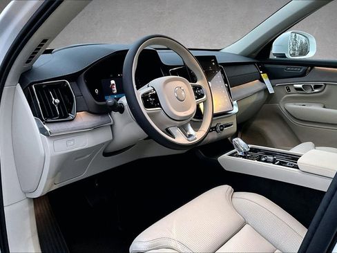 New 2026 Volvo XC90 B6 Ultra w/ Protection Package AWD/4WD image 7