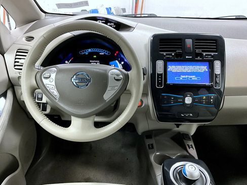 Used 2012 Nissan Leaf SL image 13