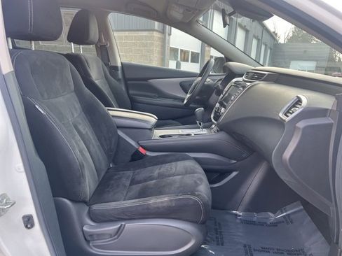 Used 2022 Nissan Murano S image 11