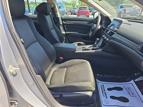 Used 2020 Honda Accord LX image 14