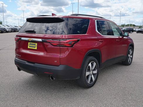 Used 2022 Chevrolet Traverse LT w/ LT Premium Package AWD/4WD image 6