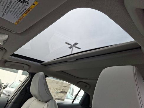 New 2026 Toyota Prius XLE image 12