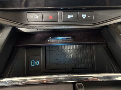 Used 2024 Ford Expedition Max Platinum AWD/4WD image 17