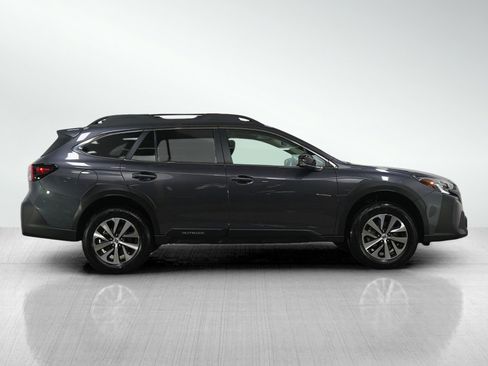 Certified 2025 Subaru Outback Premium image 6