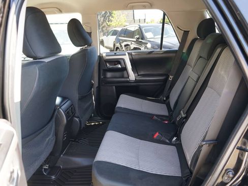 Used 2014 Toyota 4Runner SR5 AWD/4WD image 17
