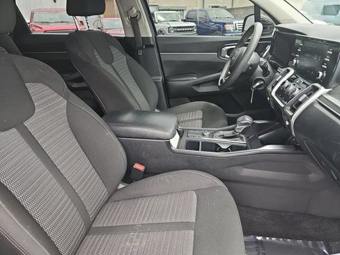 Used 2022 Kia Sorento LX FWD image 10