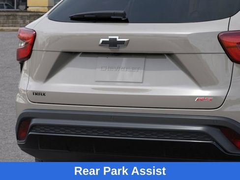 New 2026 Chevrolet Trax RS w/ Driver Confidence Package FWD image 15