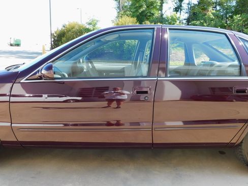 Used 1996 Chevrolet Impala SS RWD image 12
