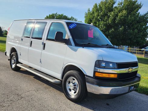 Used 2023 Chevrolet Express 2500 w/ Driver Convenience Package image 8
