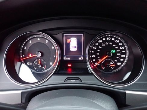 Used 2020 Volkswagen Atlas Cross Sport S image 29