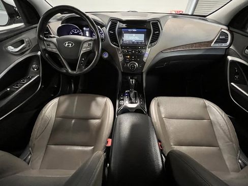 Used 2017 Hyundai Santa Fe Limited image 17