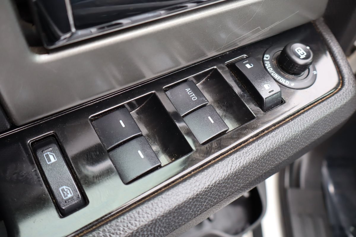 Used 2014 Ford Expedition Limited w/ Equipment Group 301A RWD image 28