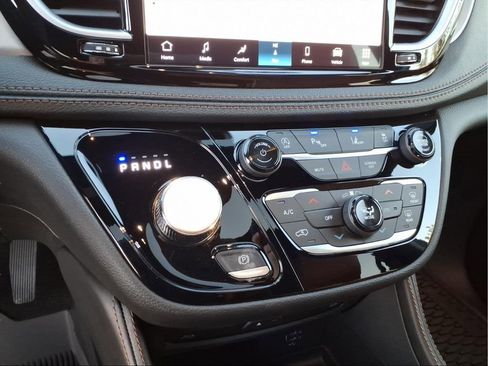 New 2026 Chrysler Pacifica Pinnacle w/ Trailer Tow Group image 24