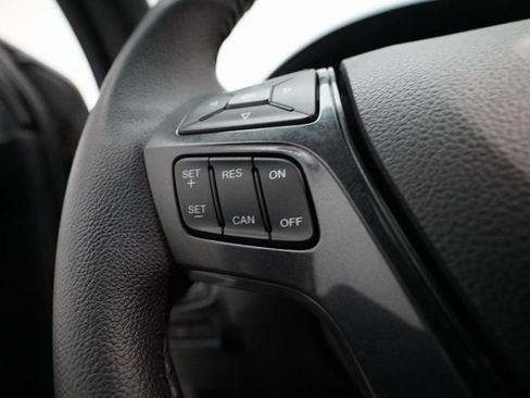 Used 2018 Ford Explorer XLT w/ Equipment Group 202A image 20