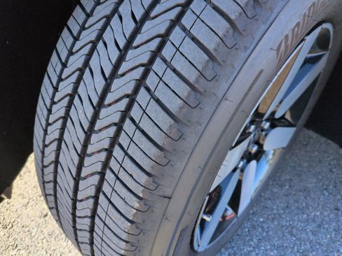 Used 2025 Honda Prologue Touring image 12