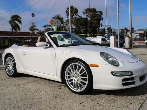 Used 2005 Porsche 911 Carrera RWD image 8