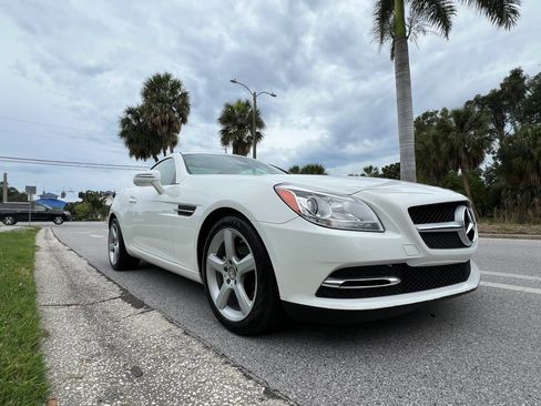 Used 2015 Mercedes-Benz SLK 250 w/ Premium Package image 33