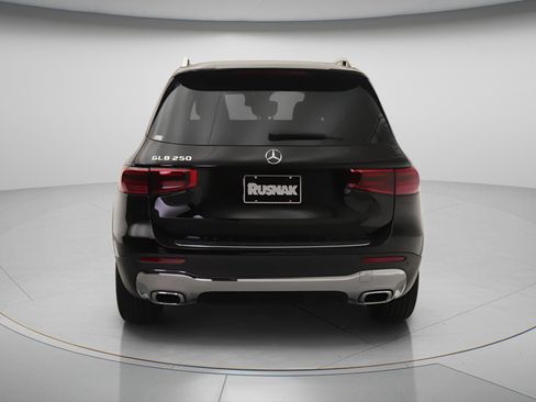 New 2026 Mercedes-Benz GLB 250 image 3