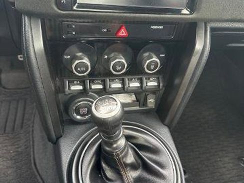 Used 2020 Toyota 86 RWD image 7
