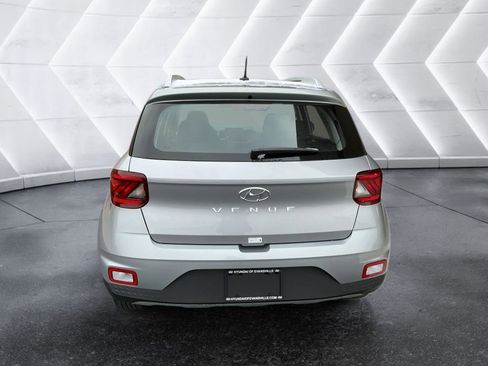 New 2026 Hyundai Venue SEL image 3