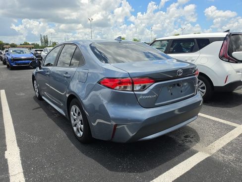 Used 2021 Toyota Corolla LE FWD image 13