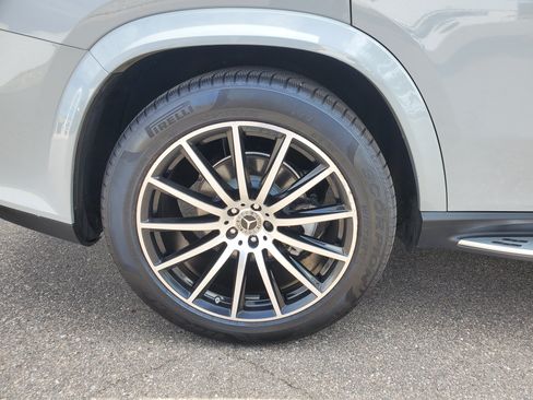 Used 2024 Mercedes-Benz GLS 580 4MATIC image 36