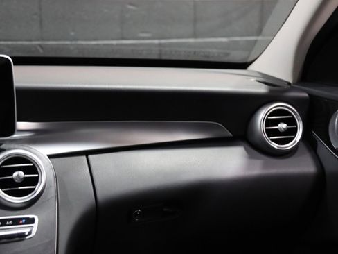 Used 2017 Mercedes-Benz C 300 4MATIC Sedan image 57