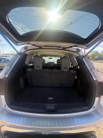Used 2018 Nissan Pathfinder FWD image 19