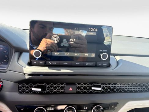 New 2025 Honda Accord SE image 17