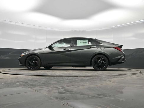 New 2026 Hyundai Elantra SEL Sport Premium image 32