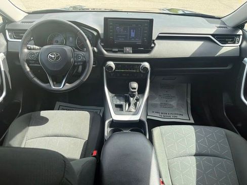 Used 2021 Toyota RAV4 XLE w/ XLE Grade Weather Package AWD/4WD image 25