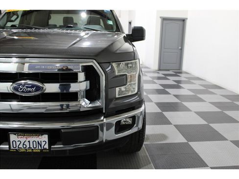 Used 2015 Ford F150 XLT image 8