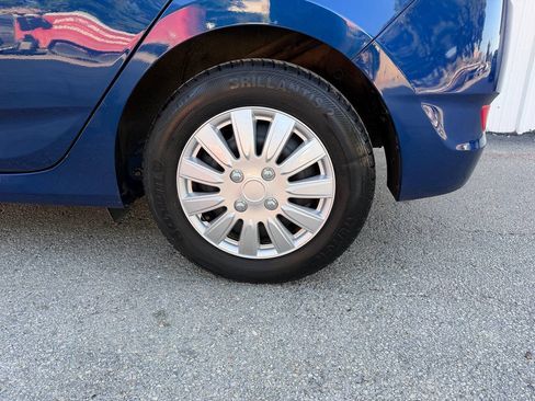 Used 2015 Hyundai Accent GS FWD image 31