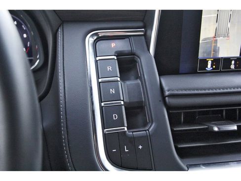 Used 2023 Chevrolet Tahoe LT w/ Luxury Package image 27