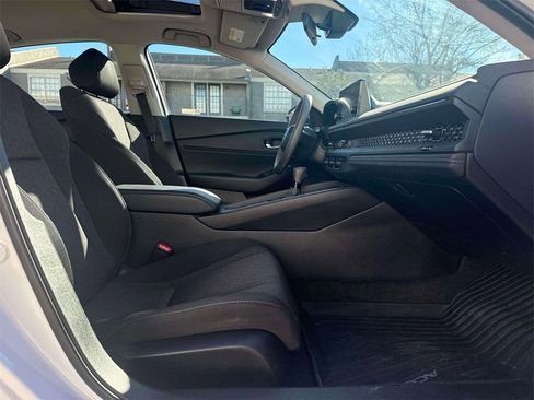 Used 2023 Honda Accord EX image 39
