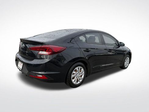 Used 2020 Hyundai Elantra SE w/ Cargo Package (C1) FWD image 9