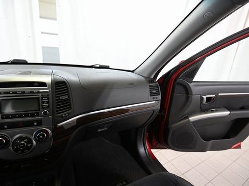 Used 2010 Hyundai Santa Fe SE image 24