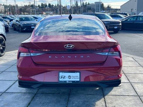 Certified 2023 Hyundai Elantra SEL w/ Convenience Package image 6
