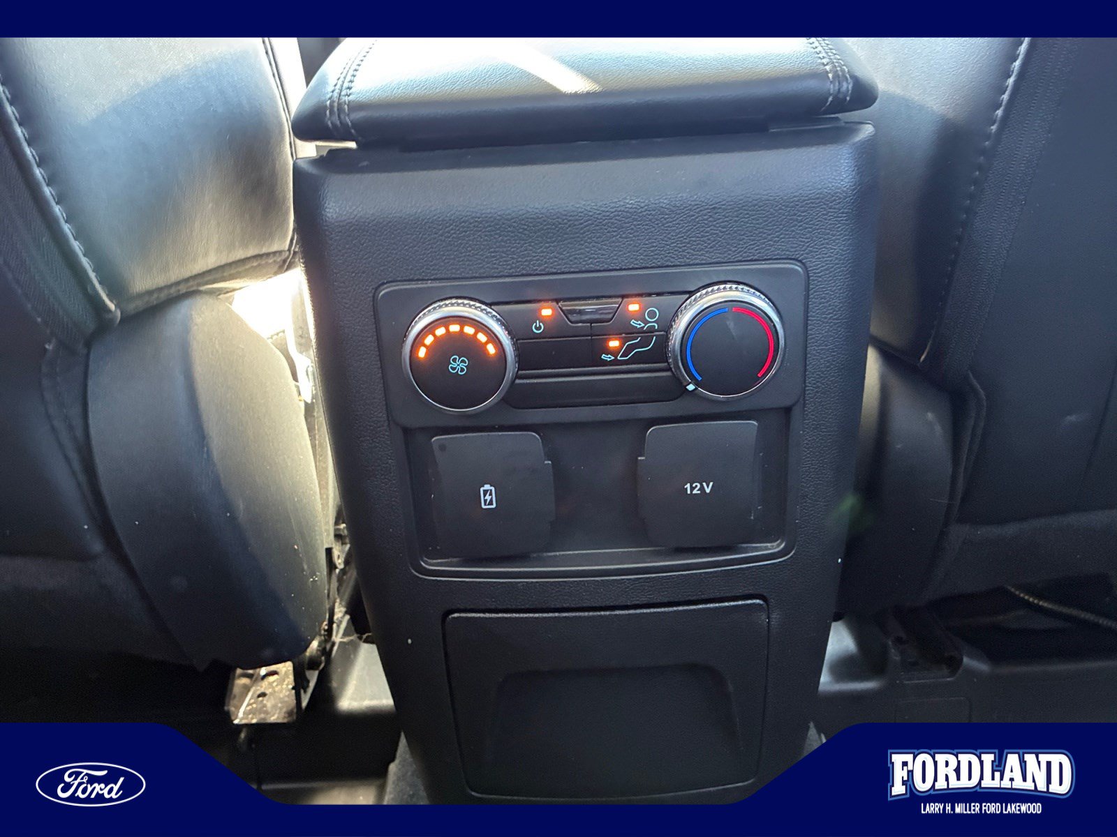 Used 2023 Ford Explorer XLT w/ Equipment Group 202A AWD/4WD image 31