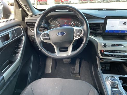 Used 2021 Ford Explorer XLT w/ Class III Trailer Tow Package image 12