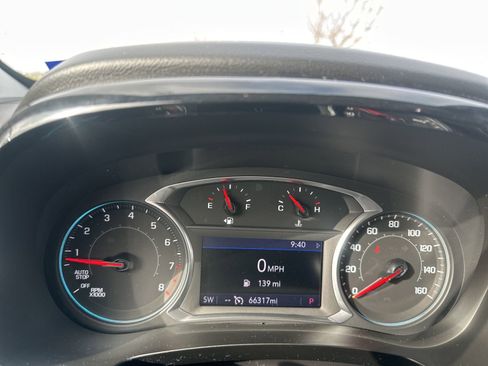 Used 2020 Chevrolet Traverse LT image 12