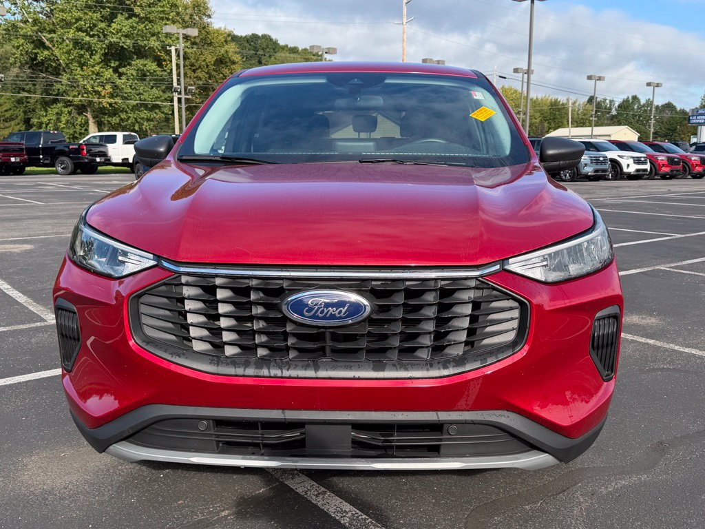 Certified 2023 Ford Escape Active AWD/4WD image 2