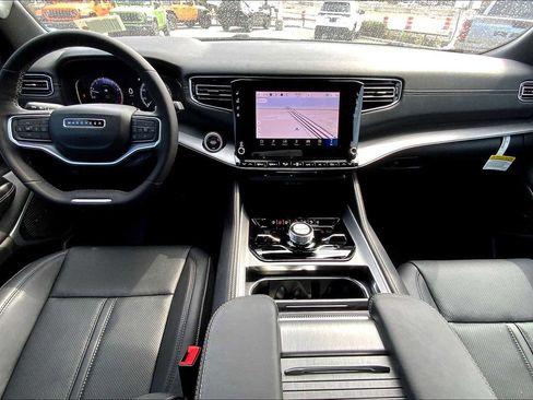 New 2025 Jeep Wagoneer Series II image 13