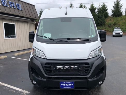 Used 2024 RAM ProMaster 2500 w/ Convenience Group FWD image 9