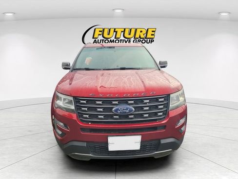 Certified 2017 Ford Explorer XLT w/ Equipment Group 202A FWD image 2